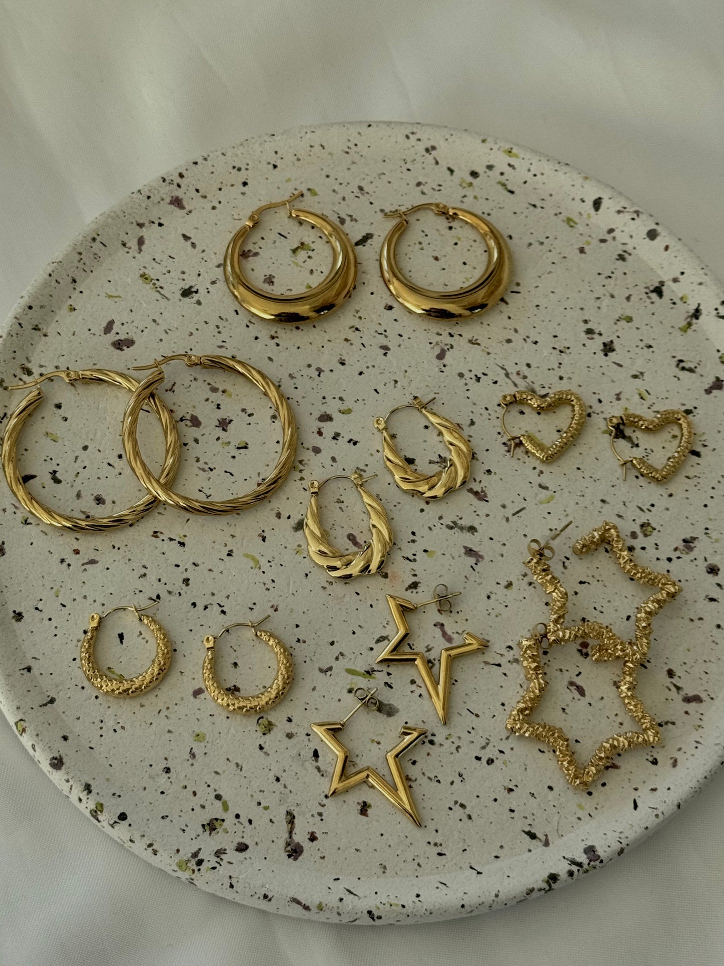 ‘CLASSY HOOPS’ - goud/zilver