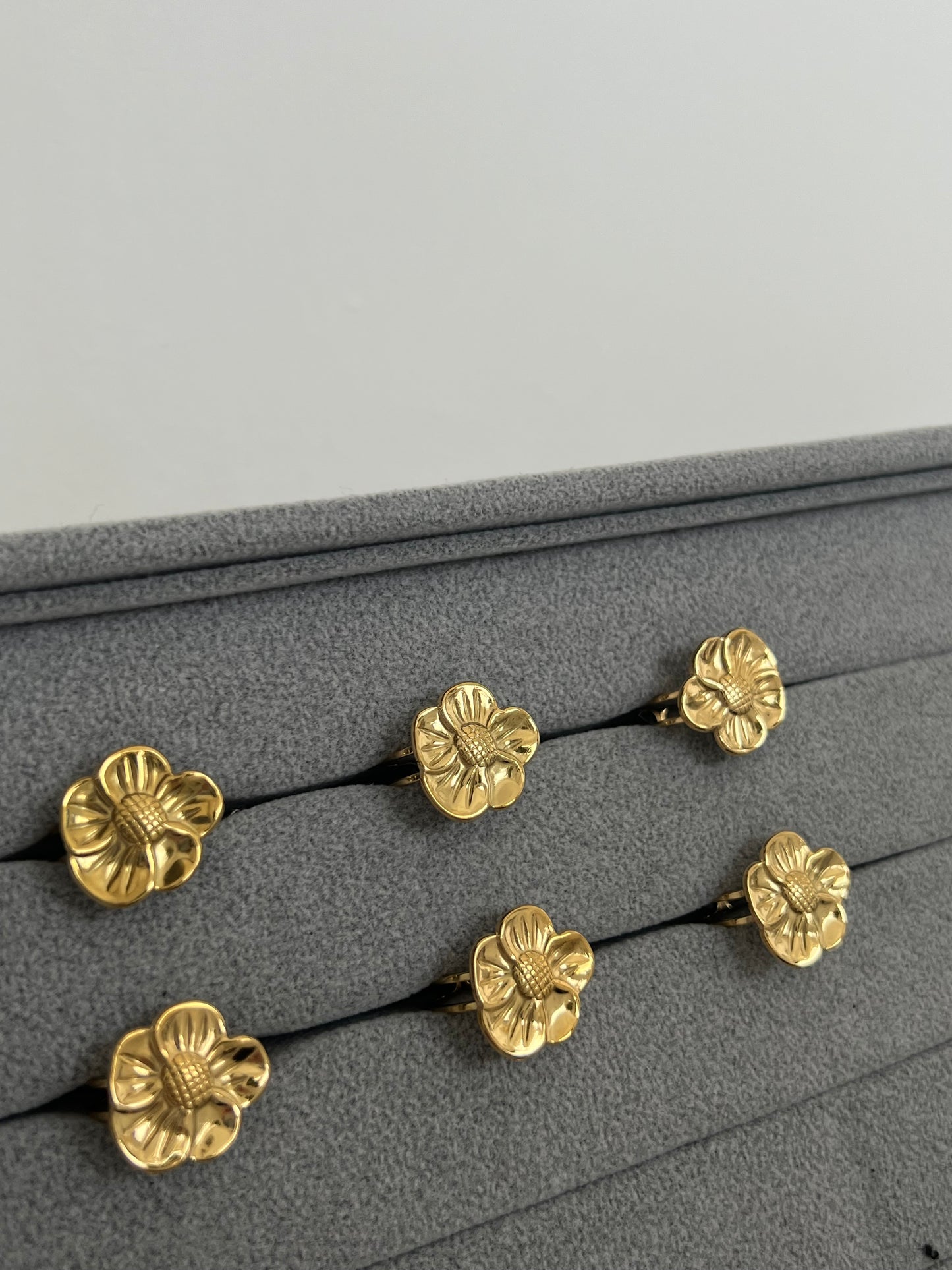 ‘FLOWER MODE’ ring - goud/zilver