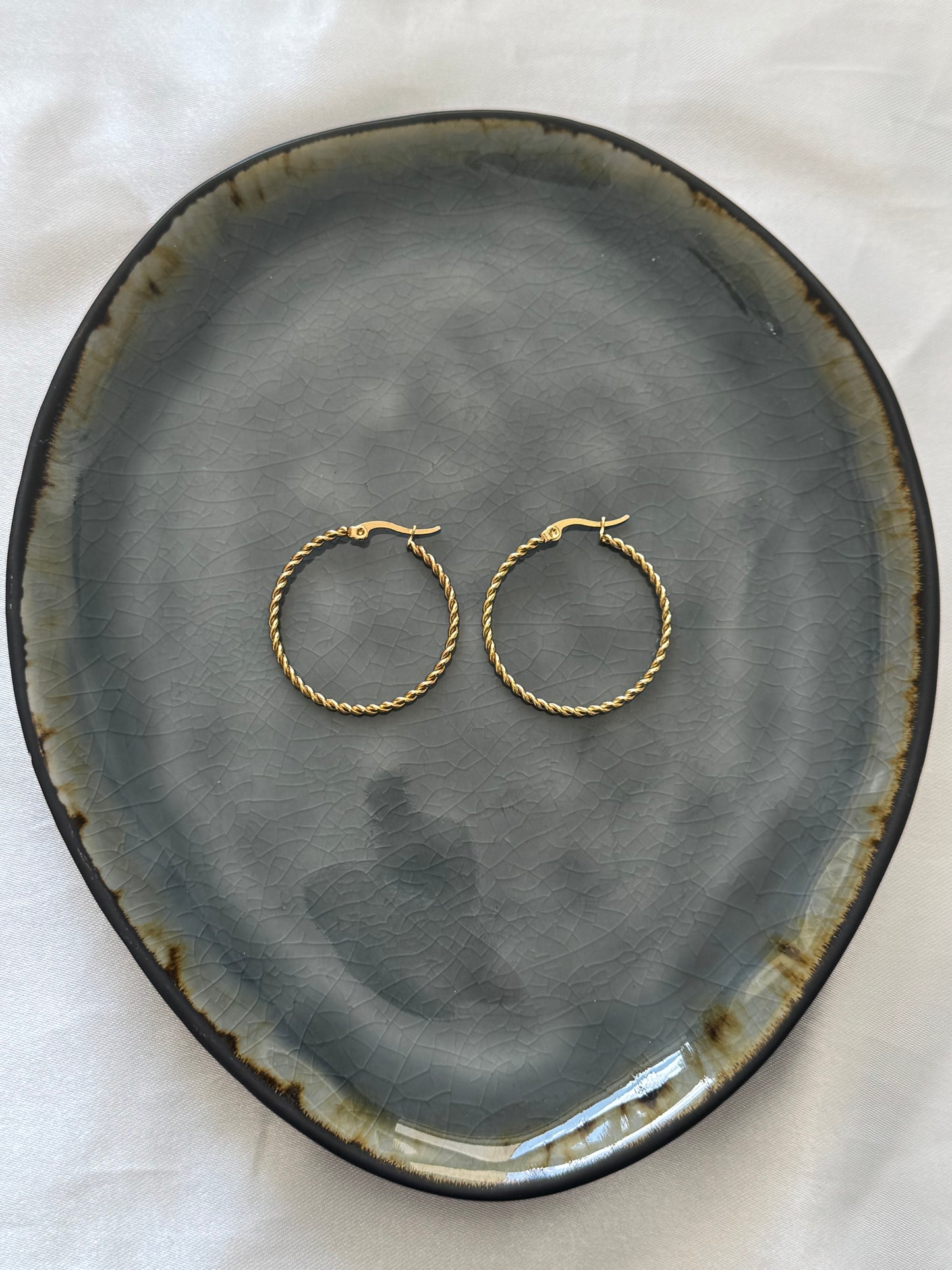 ‘MIRTHE’ hoops oorbellen - goud