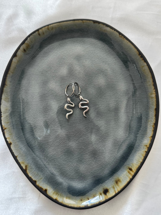 ‘SNAKE’ oorbellen - goud/zilver