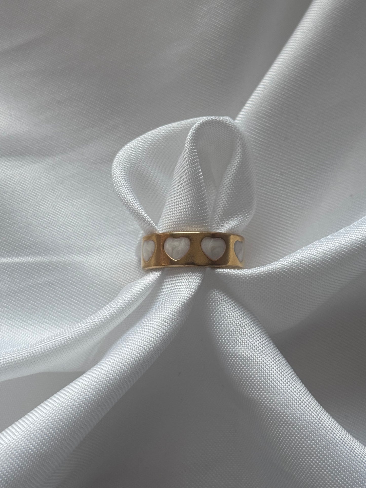 ‘WHITE HEARTS’ ring - goud