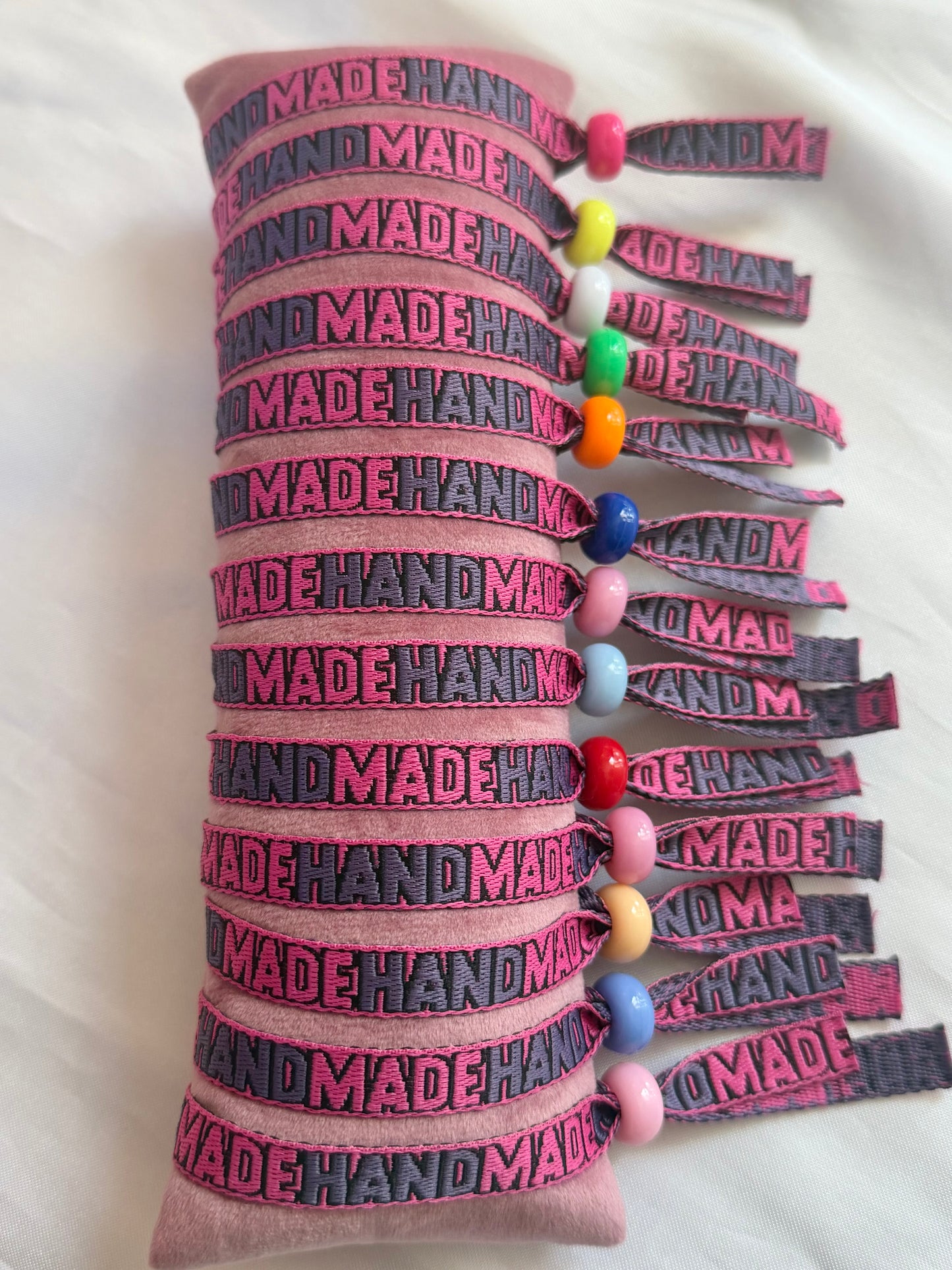 ‘HANDMADE’ lint armbandje
