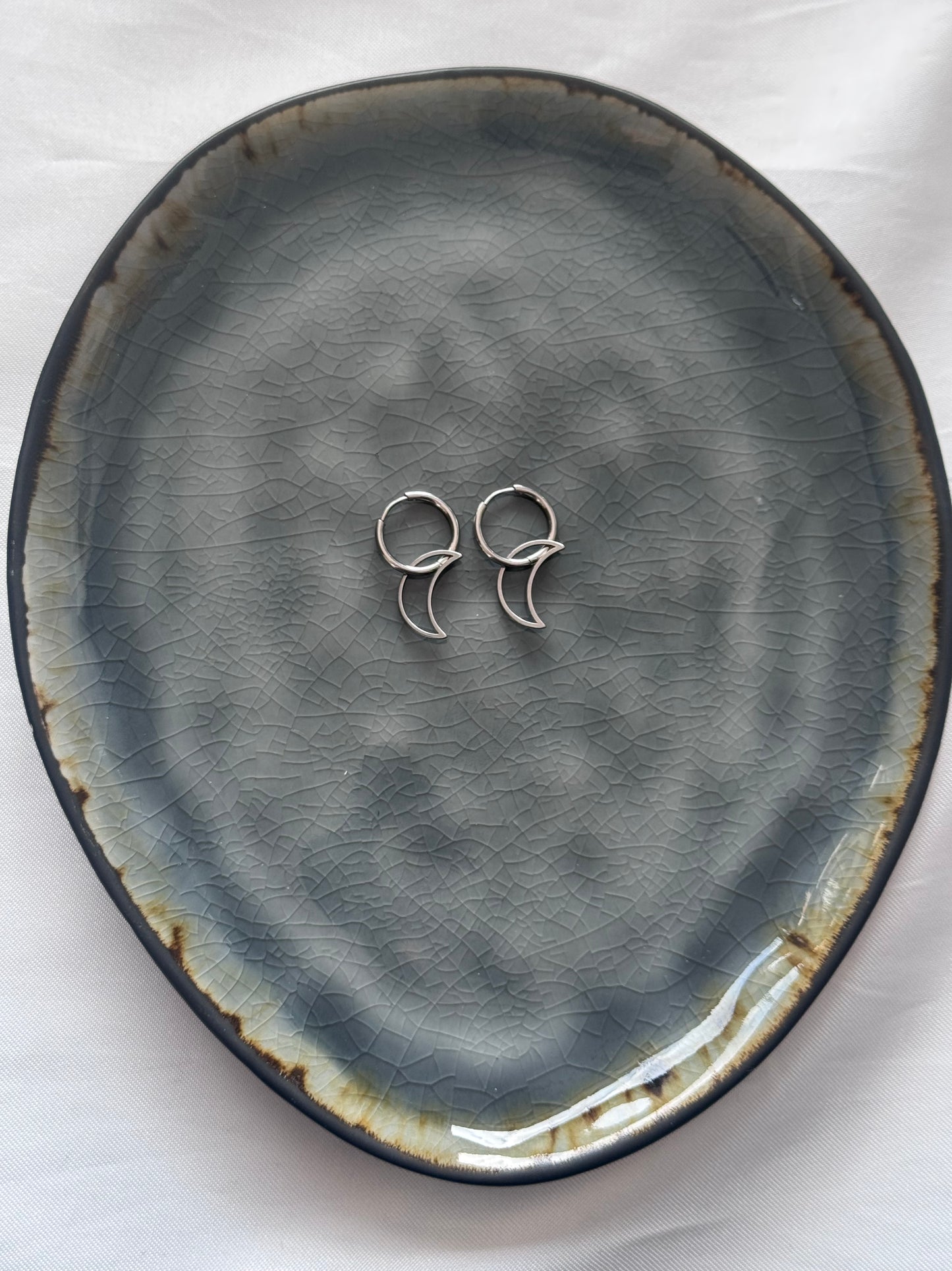 ‘MOON’ oorbellen - goud/zilver