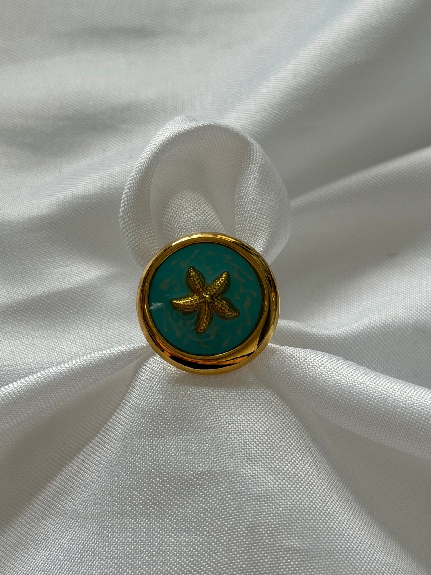 ‘OCEAN WAVES’ ring - goud