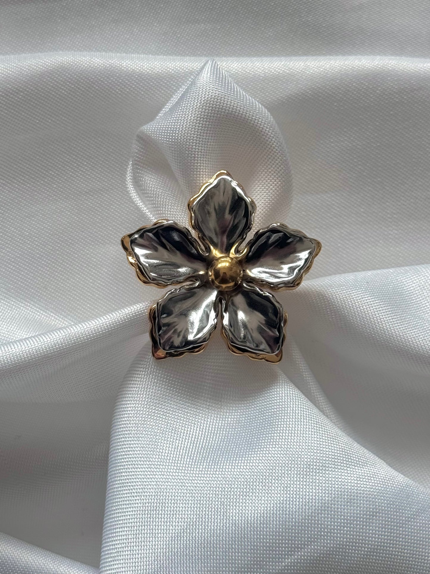 ‘DIAMOND FLOWER’ ring - goud