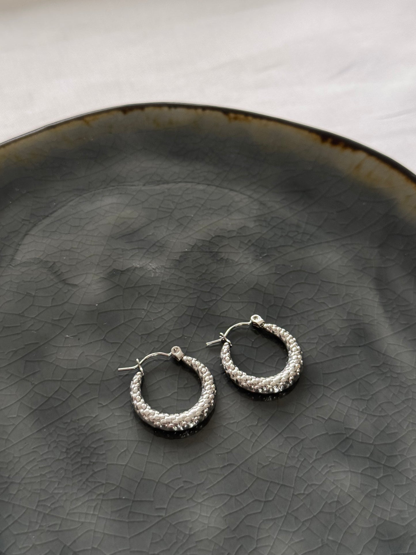 ‘PARTY HOOPS’ oorbellen - goud/zilver