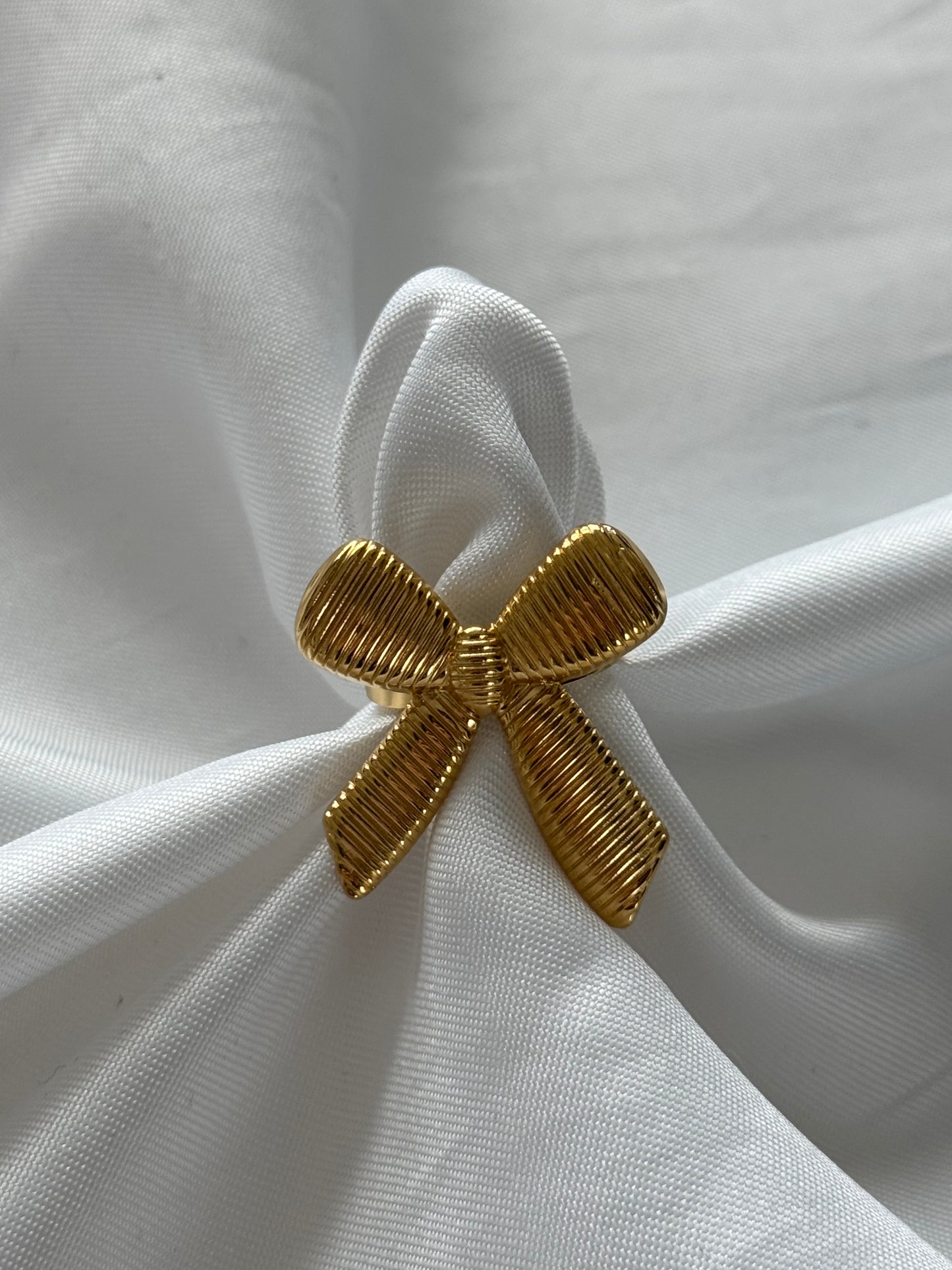 ‘CLASSIC BOW’ ring - goud