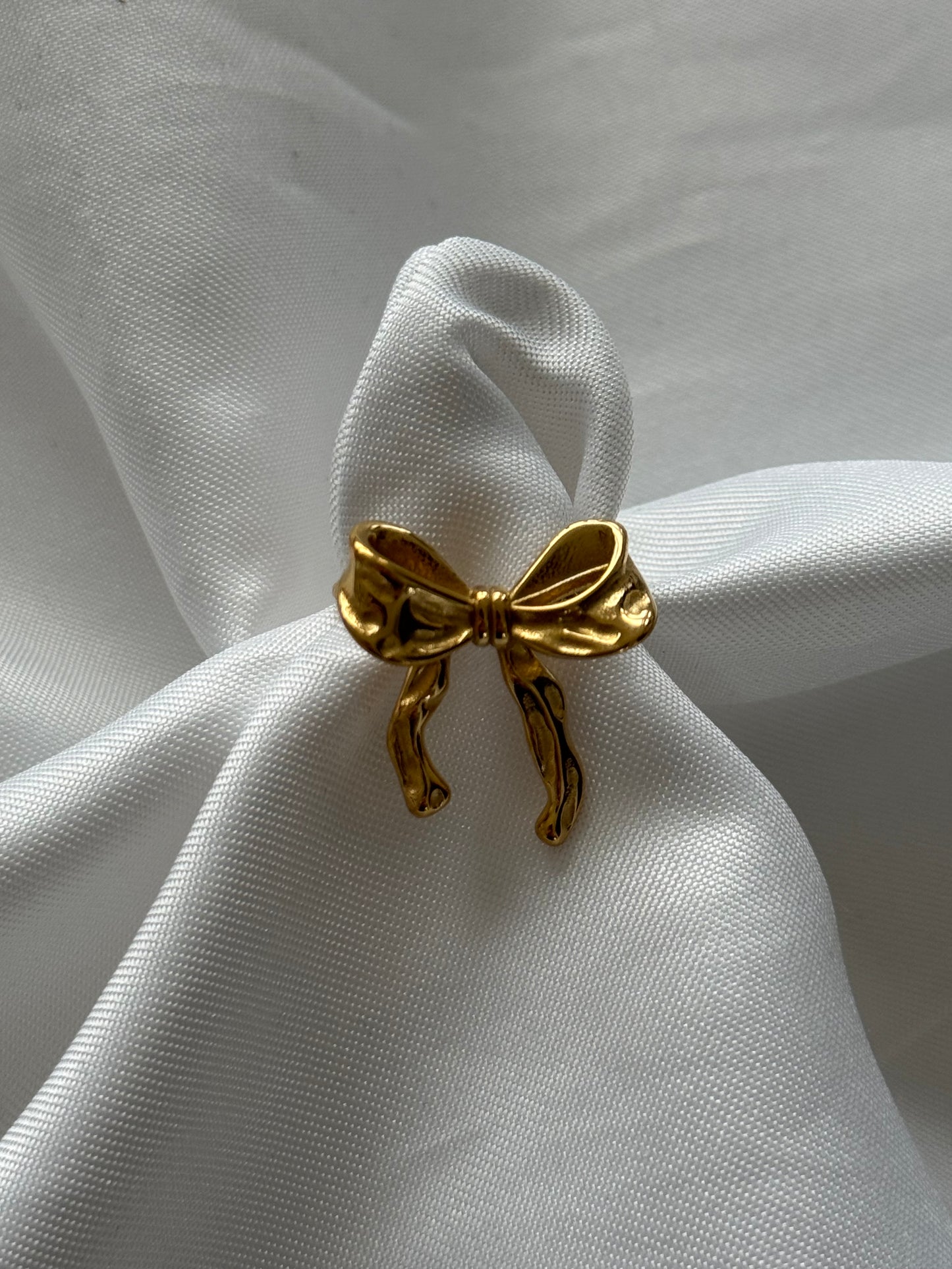 ‘CHUNKY BOW’ ring - goud