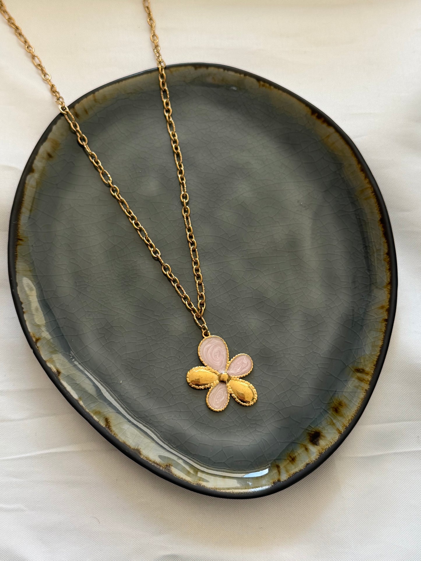 ‘PINK FLORA’ ketting - goud