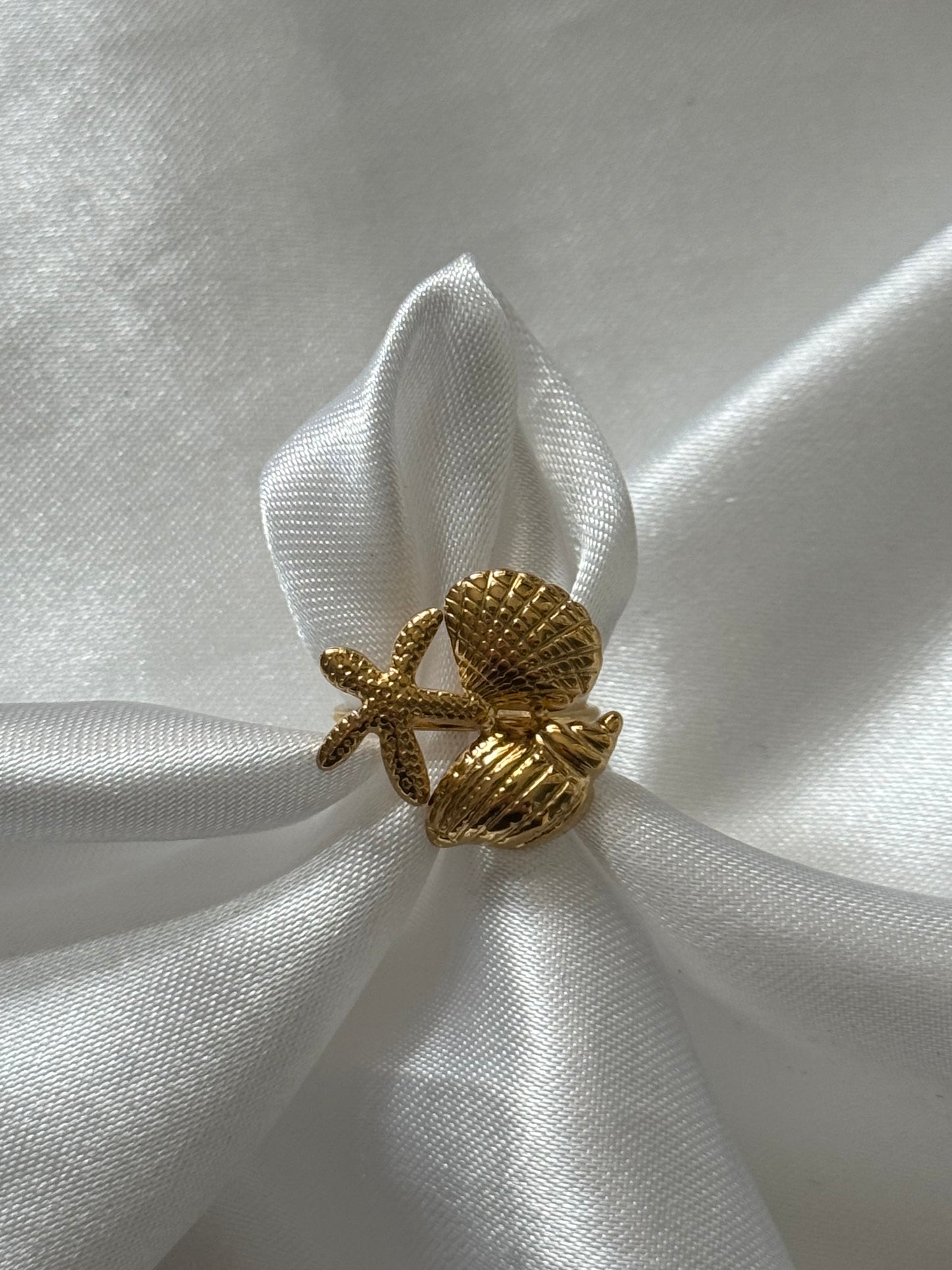 ‘BEACH DAY’ ring - goud