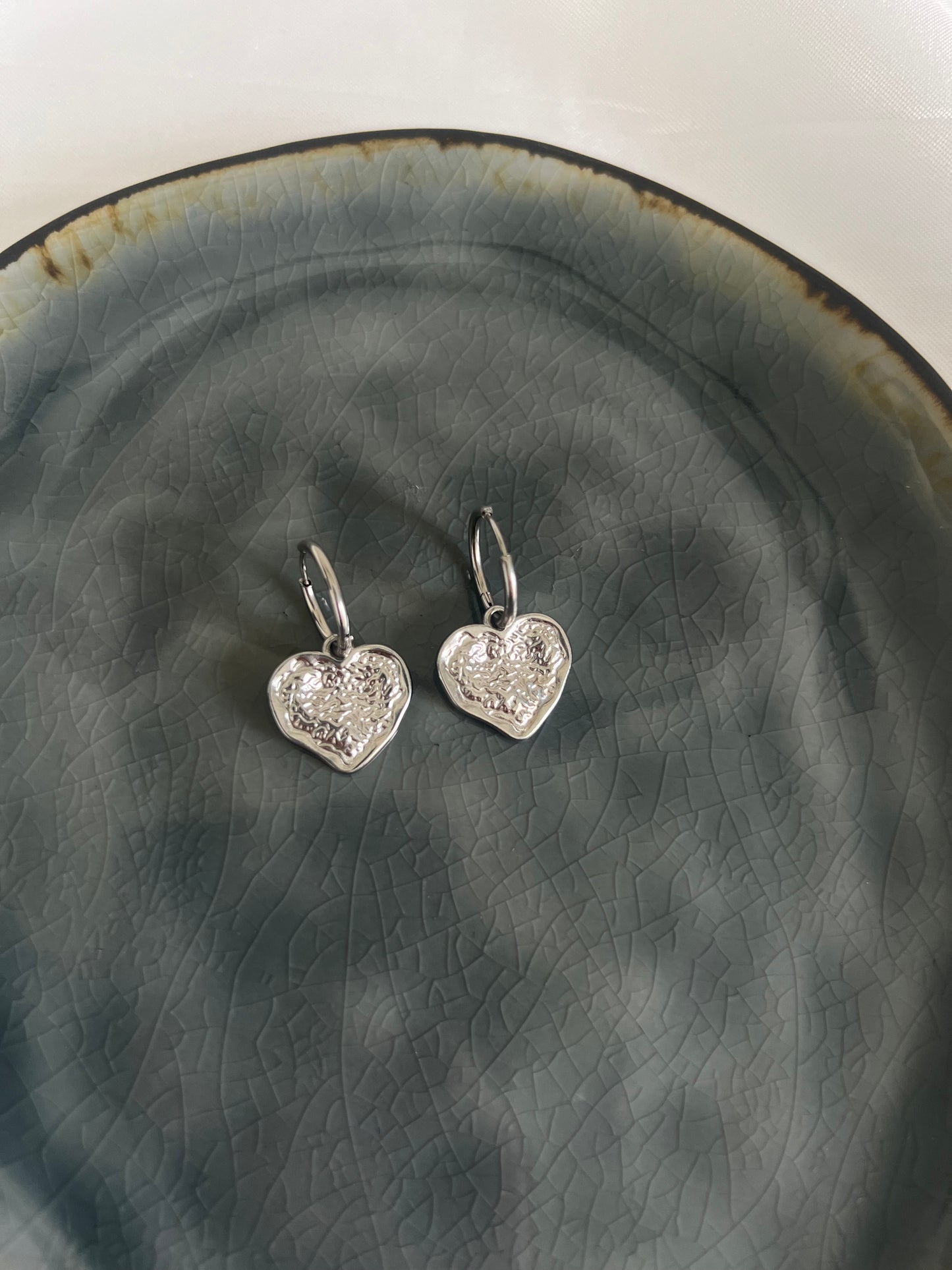 ‘MELTED LOVE’ oorbellen - zilver