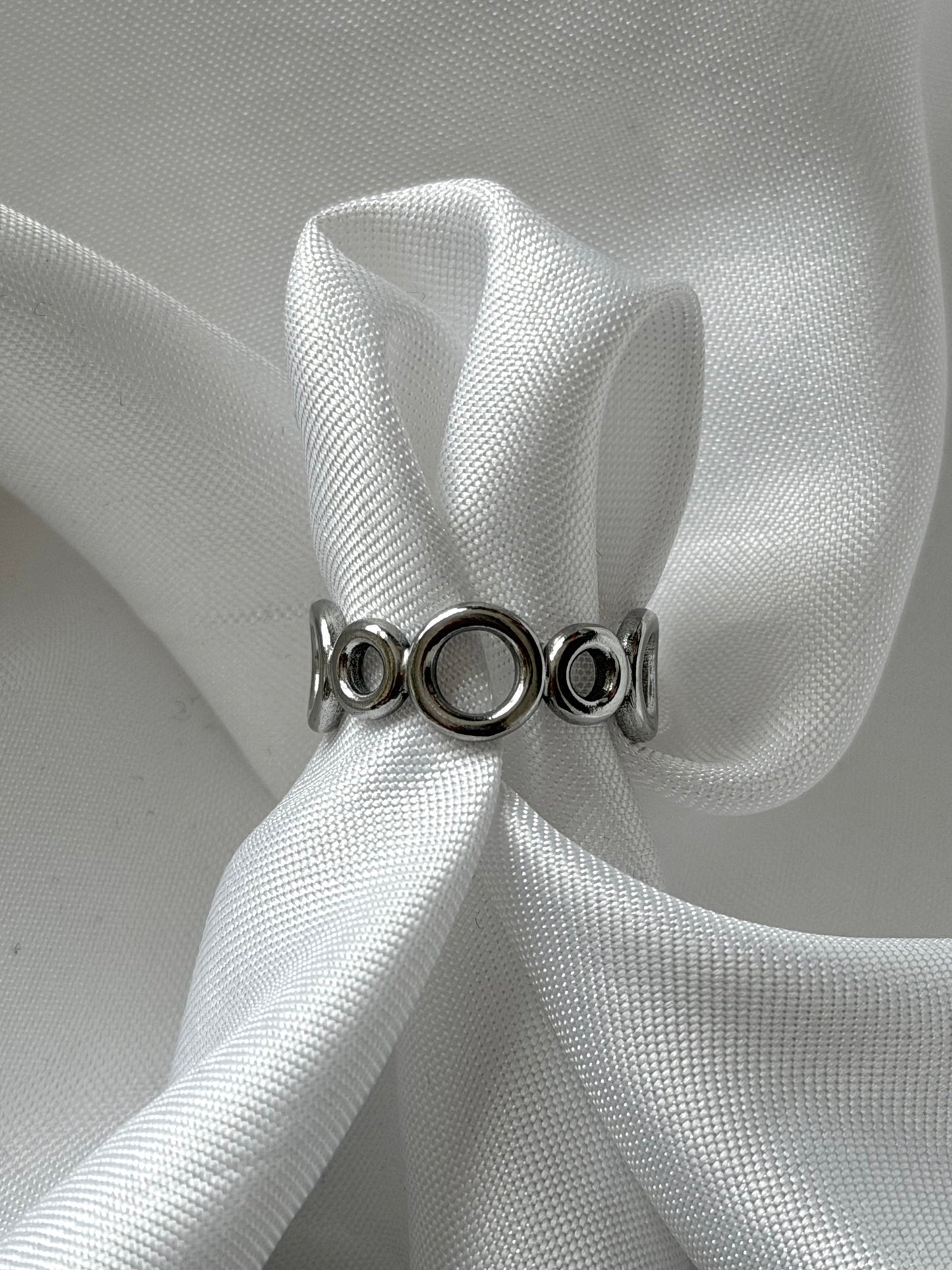 ‘SMALL OVAL’ ring - goud/zilver