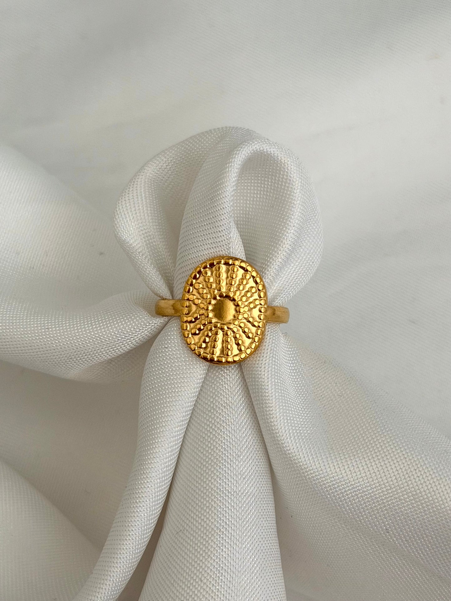 ‘GLOW’ ring - goud