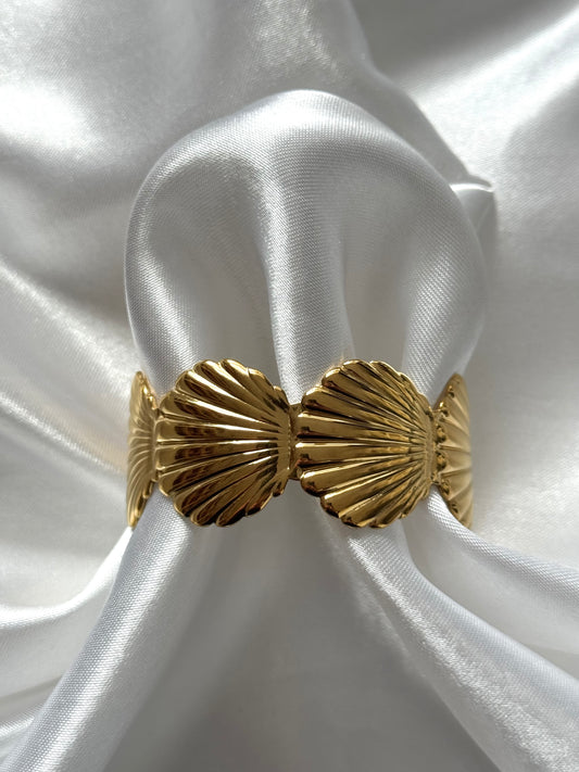 ‘BIG SHELL’ bangle - goud
