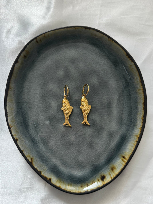 ‘CHUNKY FISH’ oorbellen - goud
