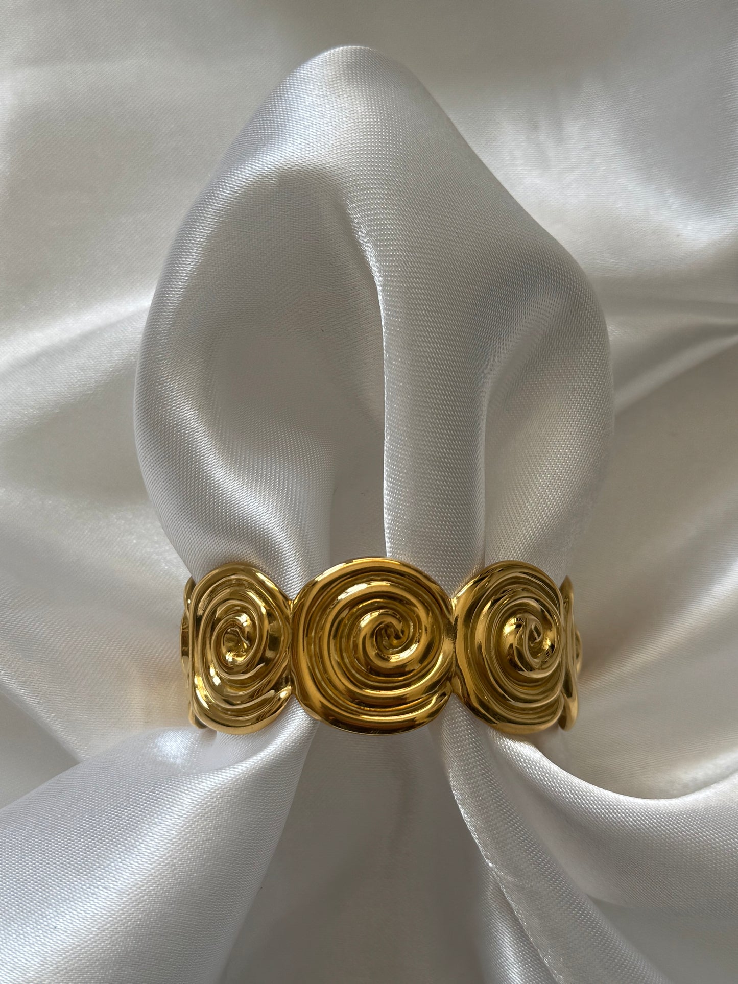 ‘SUMMER’ bangle