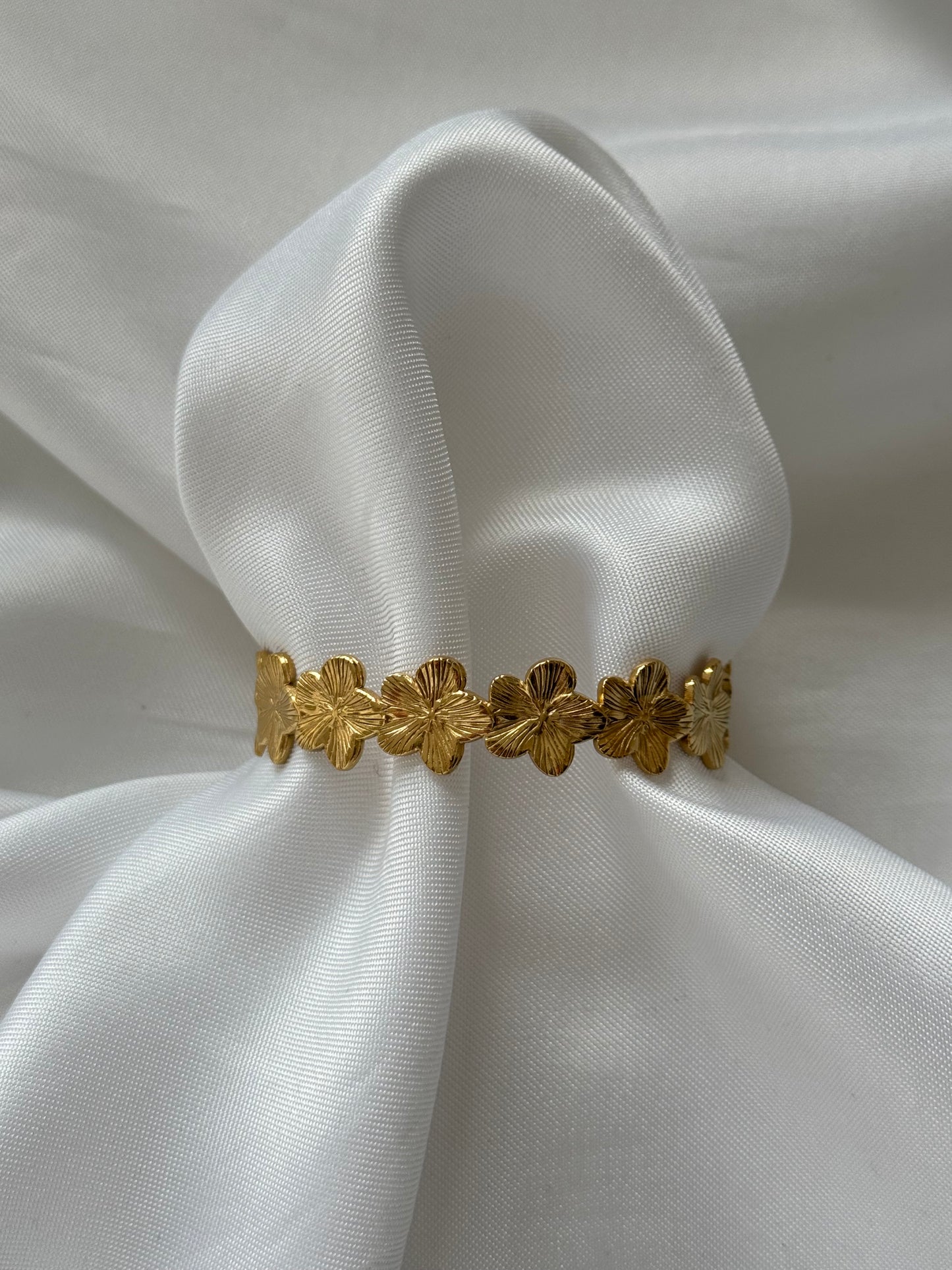 ‘BIG FLOWER’ bangle armband - goud/zilver