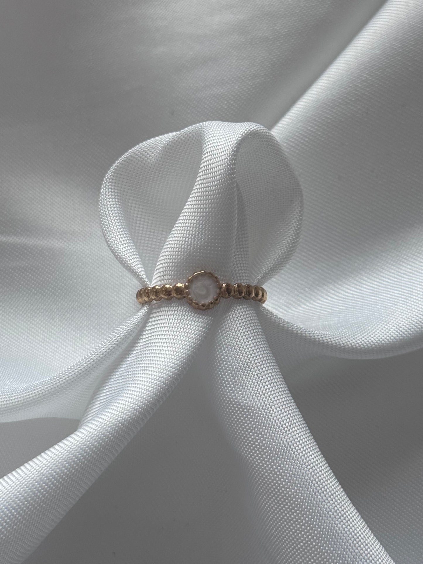 ‘WHITE DOT’ ring - goud