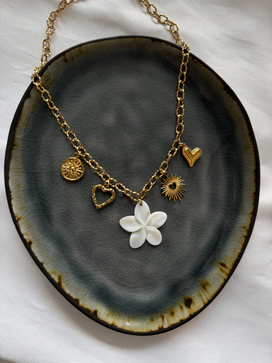 ‘FALL IN LOVE’ ketting - goud