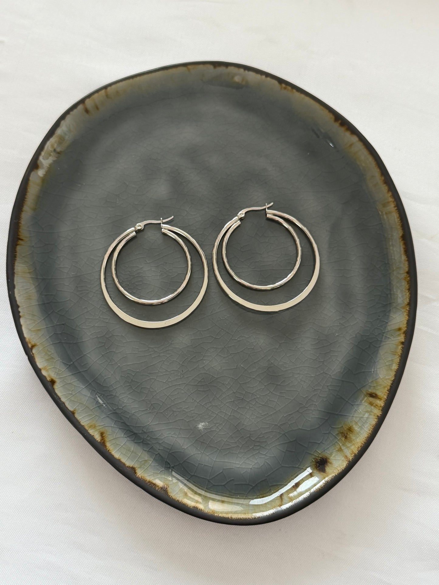 ‘DOUBLE HOOPS’ oorbellen - goud/zilver