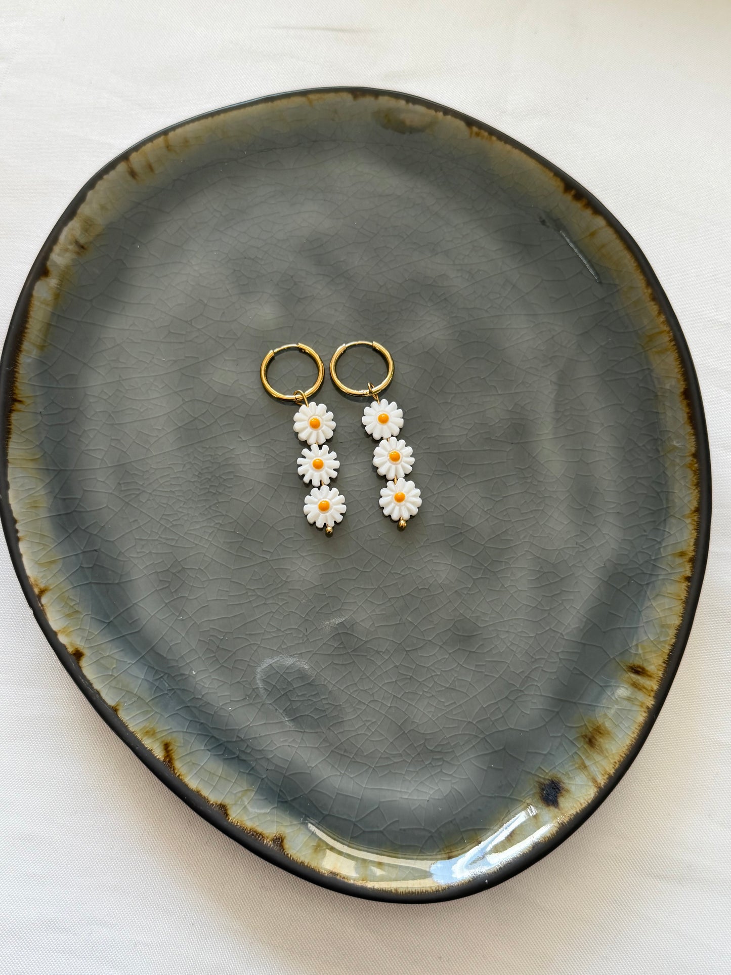 ‘DAISY’ oorbellen - goud/zilver