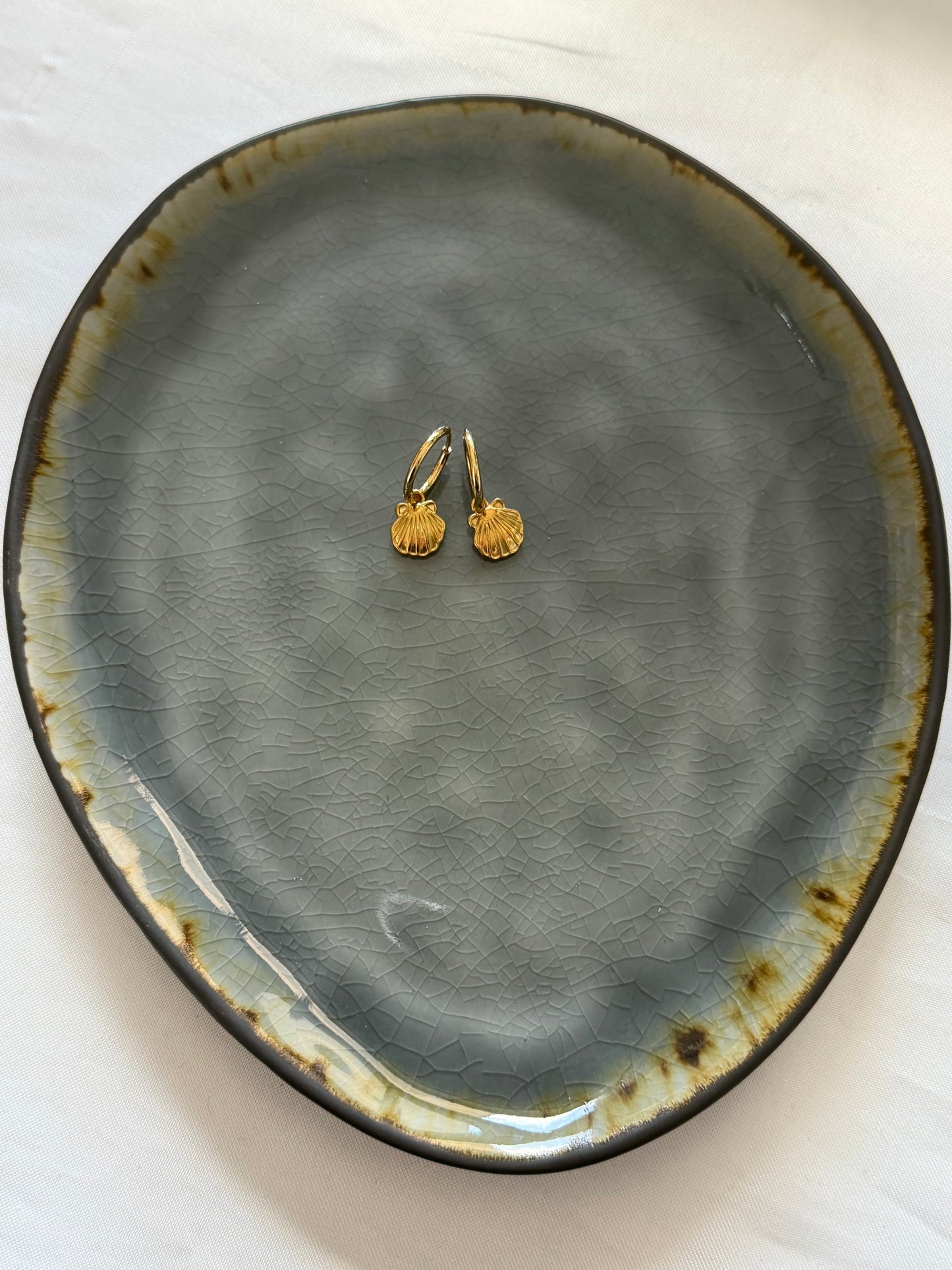 ‘LITTLE SHELLS’ oorbellen - goud/zilver