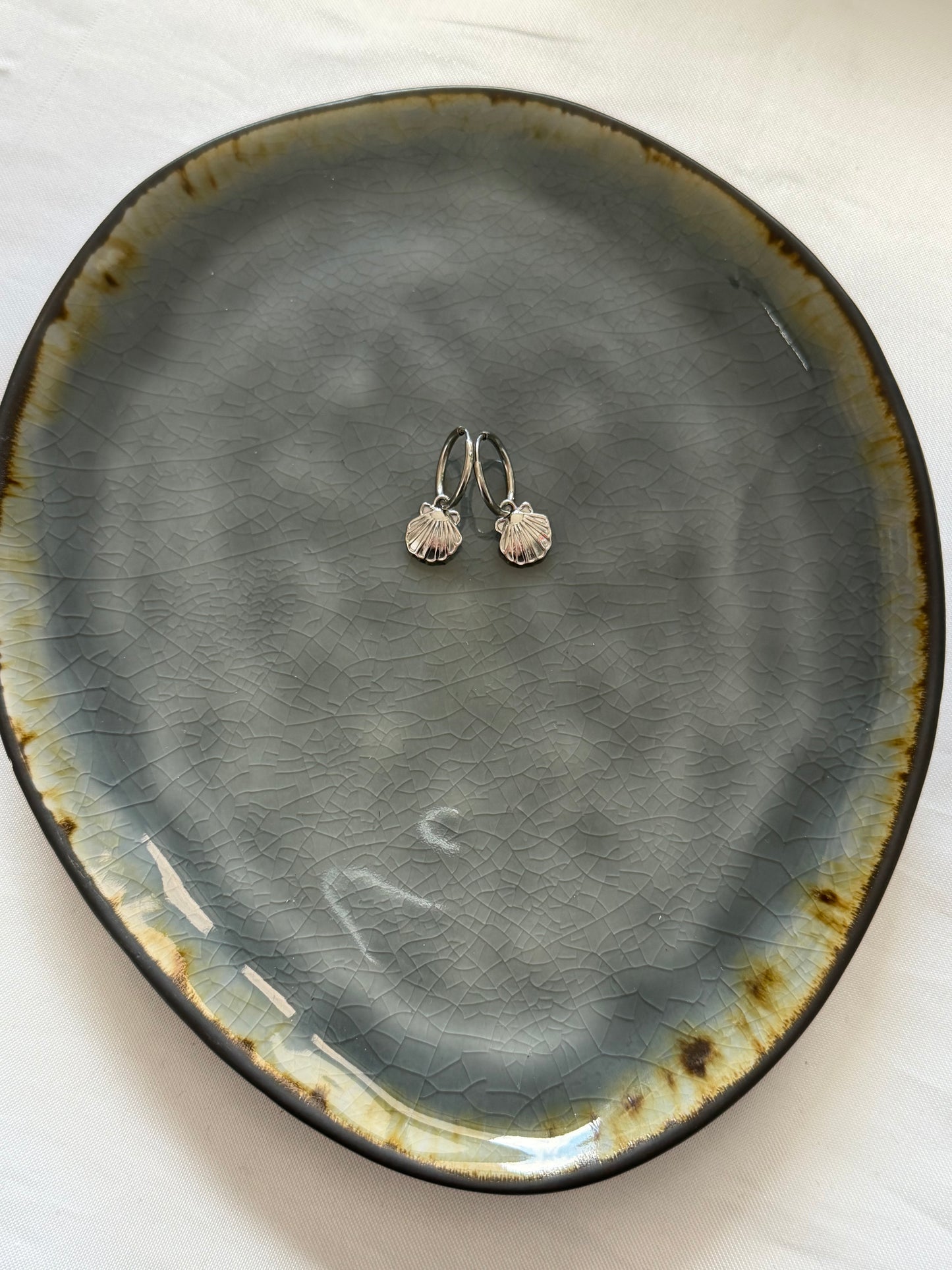‘LITTLE SHELLS’ oorbellen - goud/zilver