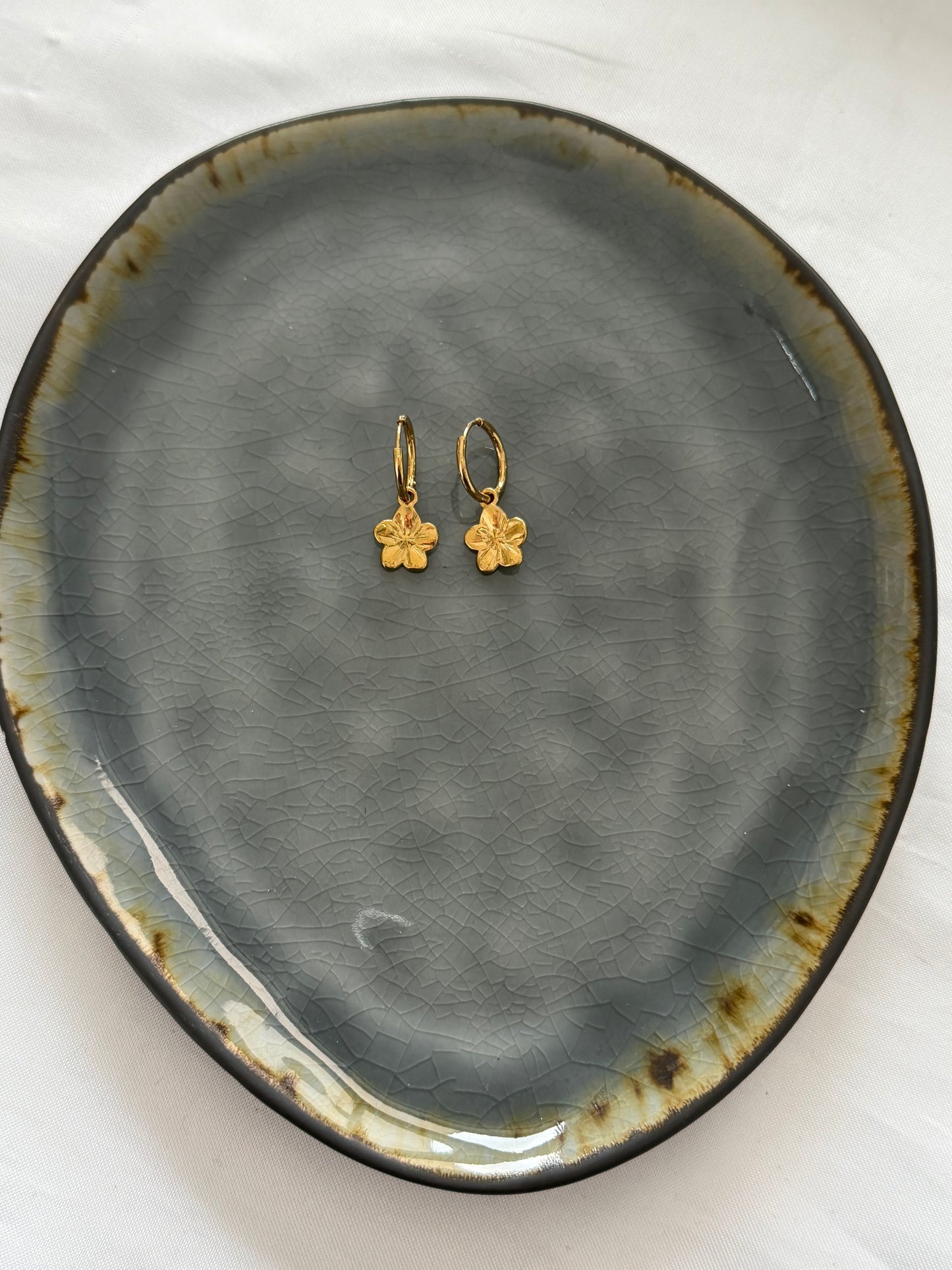 ‘LITTLE FLOWER’ oorbellen - goud/zilver