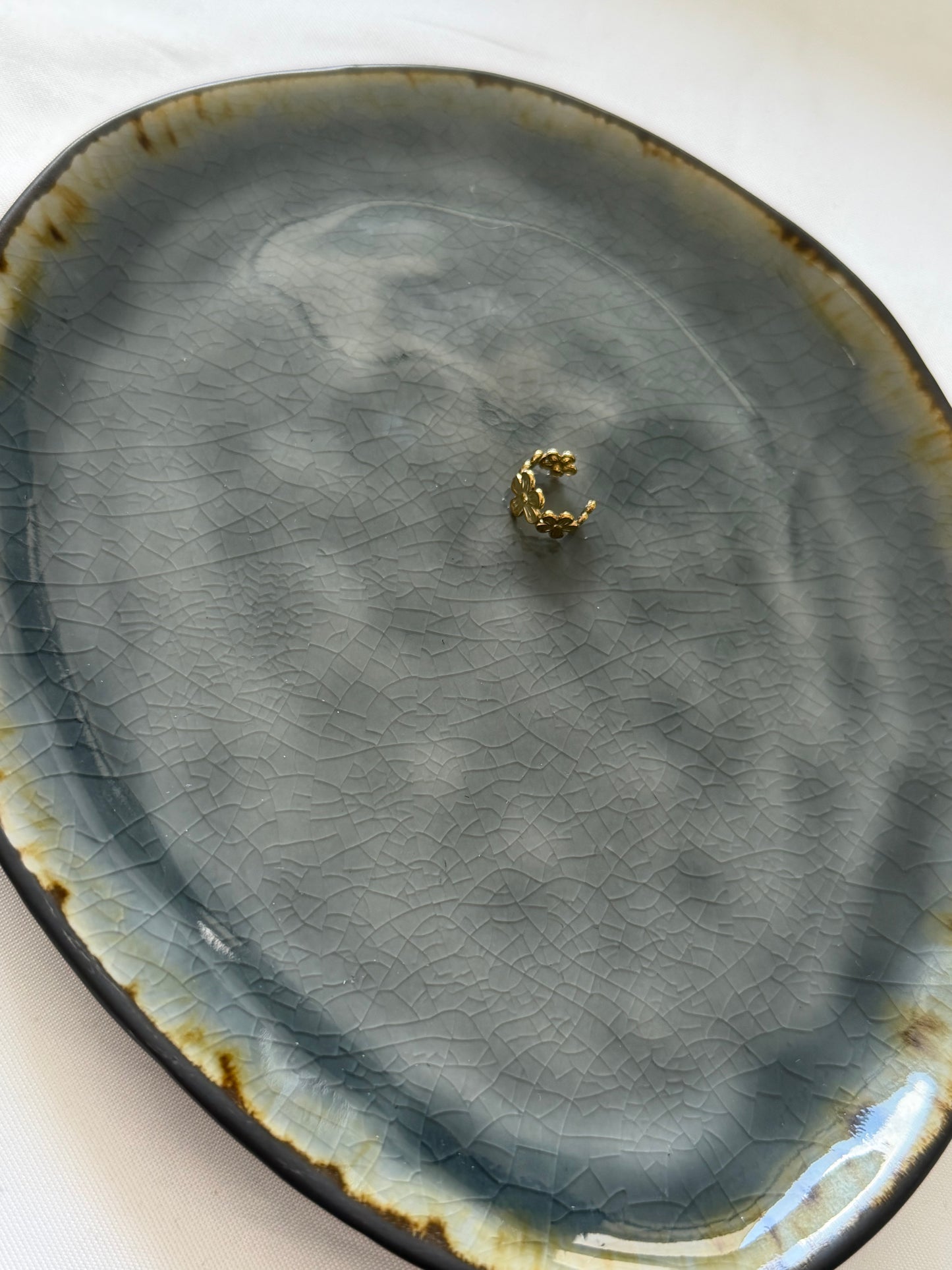 ‘BIG FLOWER’ earcuff - goud/zilver