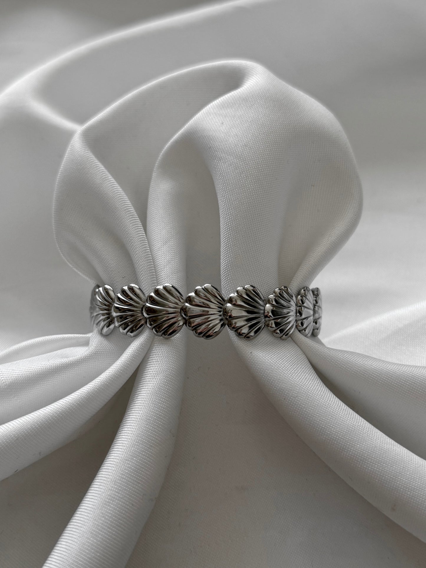 ‘BEACH’ bangle - goud/zilver