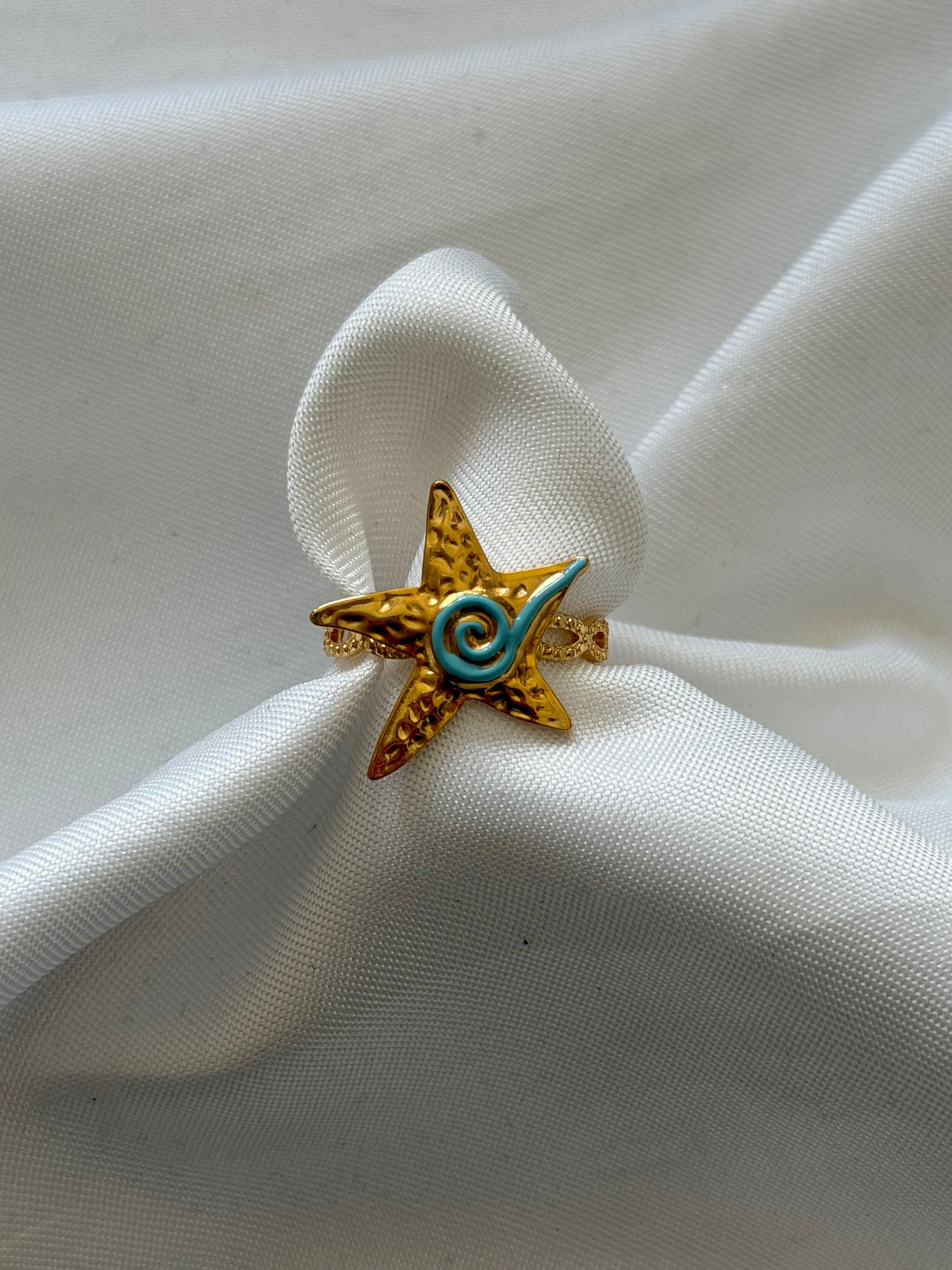 ‘CELINE BLUE’ ring - goud