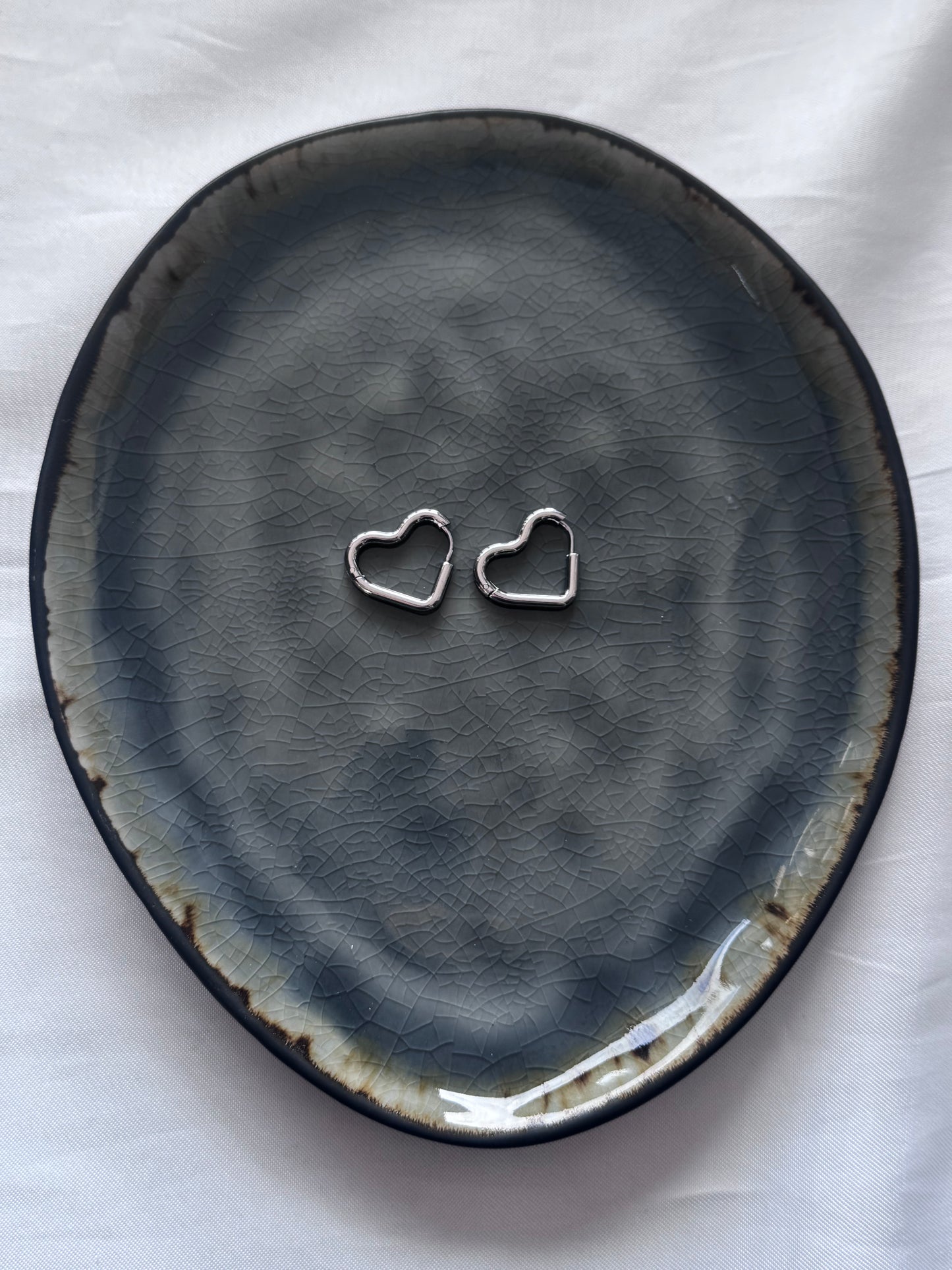 ‘CLASSY HEART’ oorbellen - goud/zilver