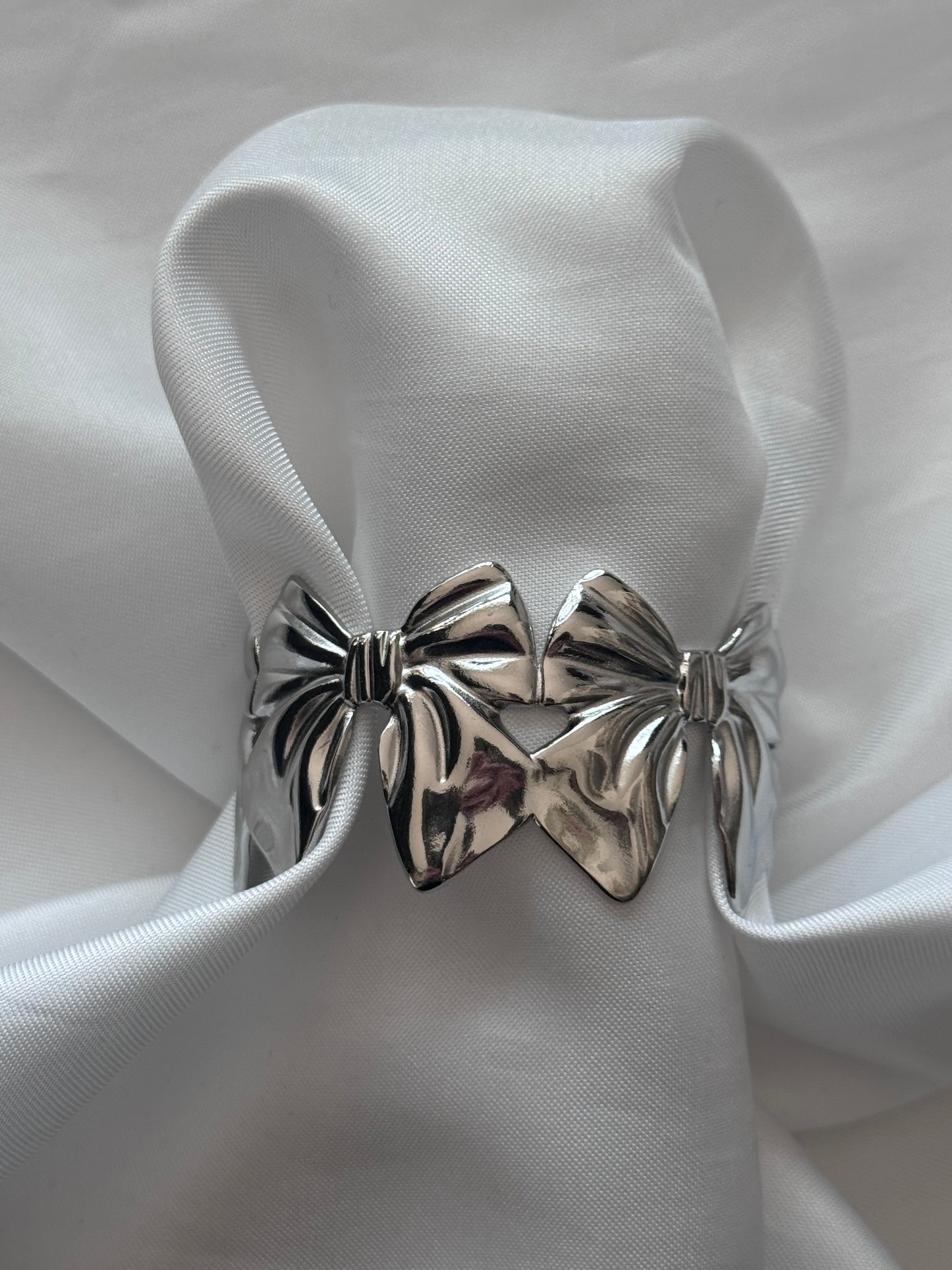 ‘MEGA BOW’ bangle - goud/zilver