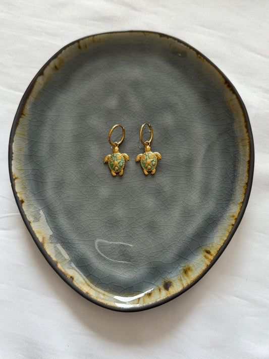 ‘GREEN TURTLE’ oorbellen - goud