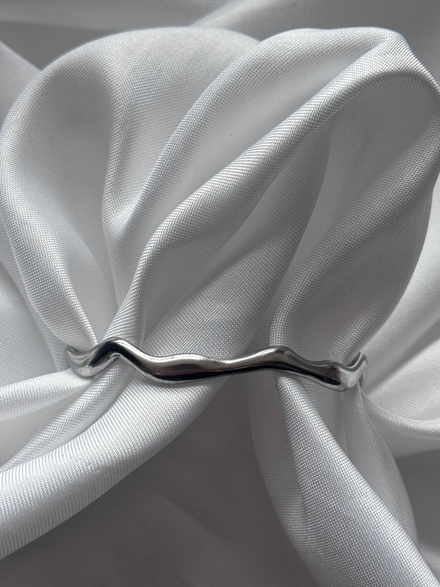 ‘WAVY’ bangle - goud/zilver