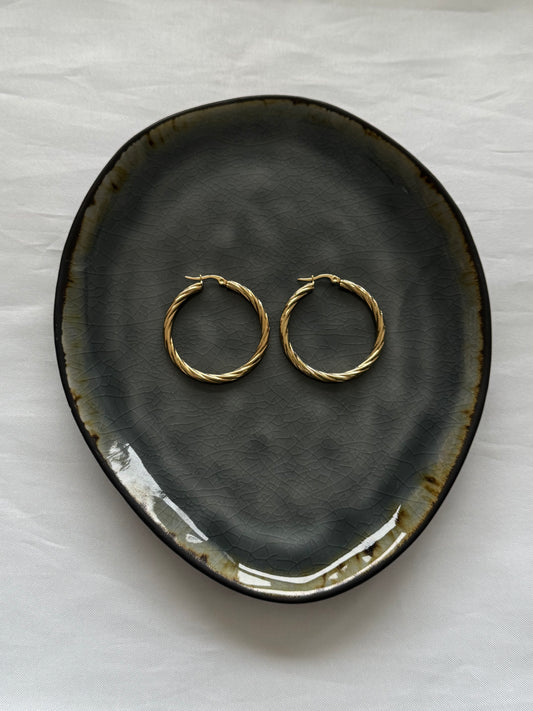 ‘CLASSY HOOPS’ - goud/zilver