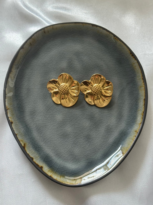 ‘FLOWER MODE’ oorbellen - goud/zilver